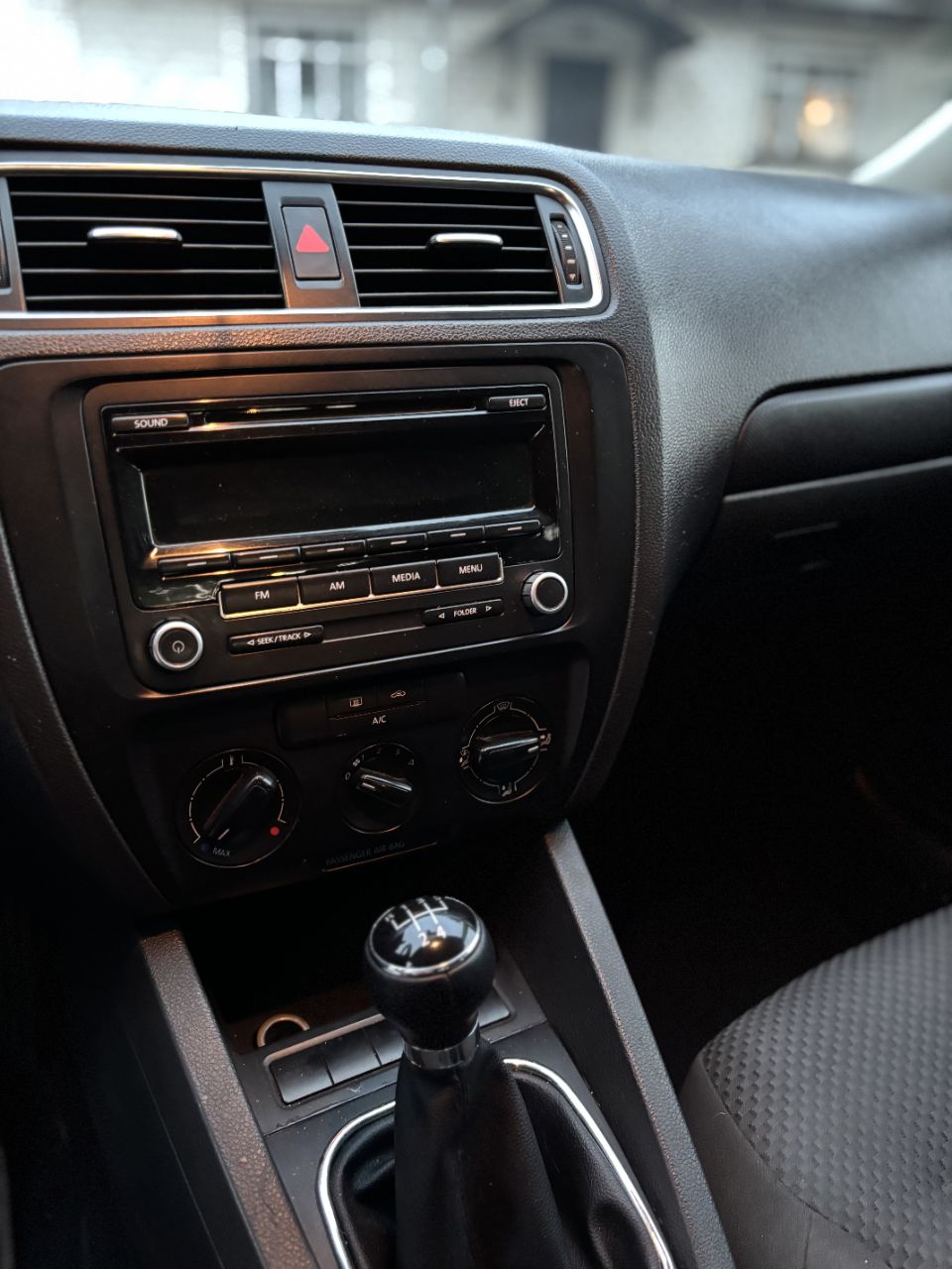 Volkswagen Jetta - фото 14