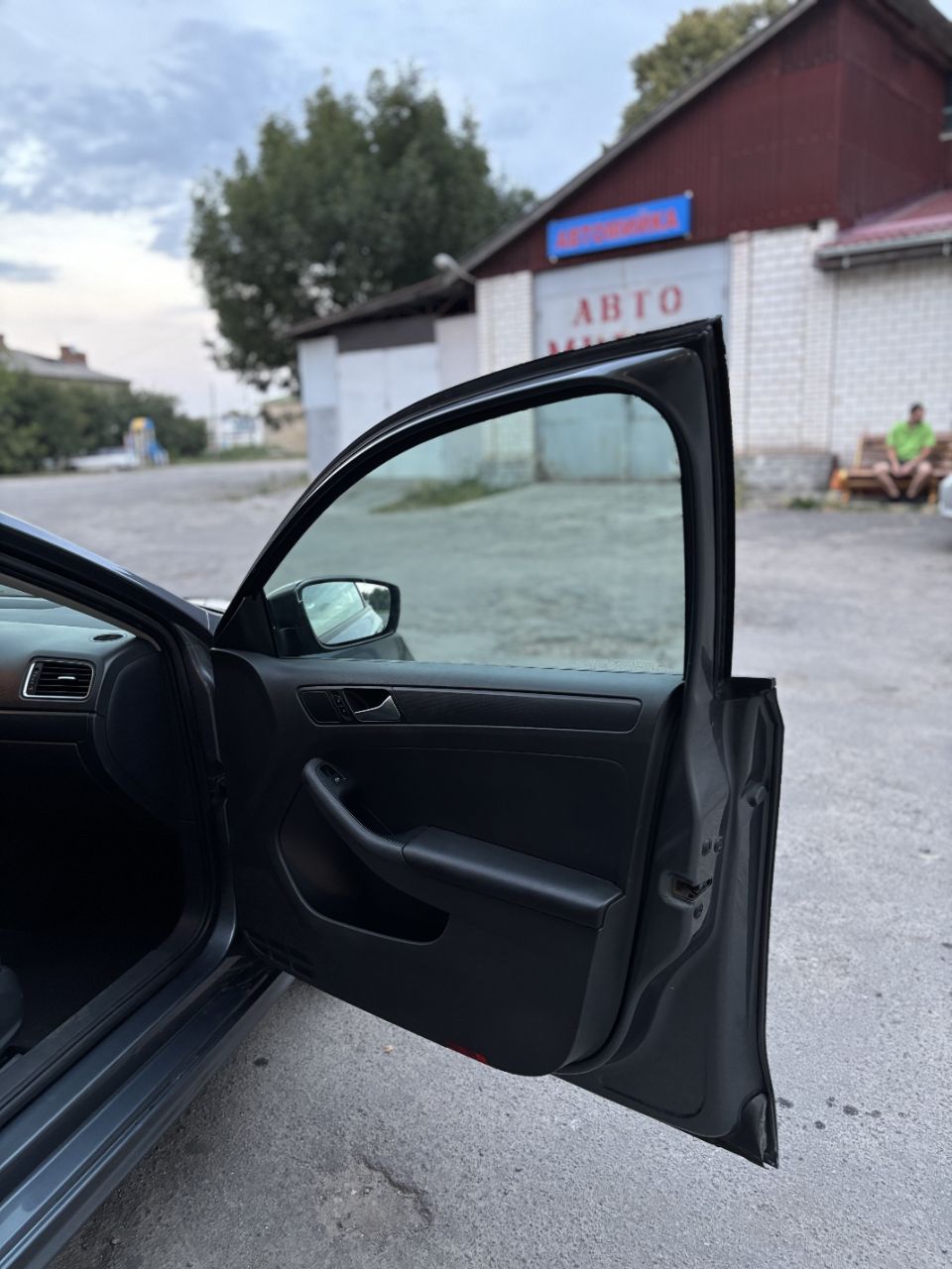 Volkswagen Jetta - фото 12
