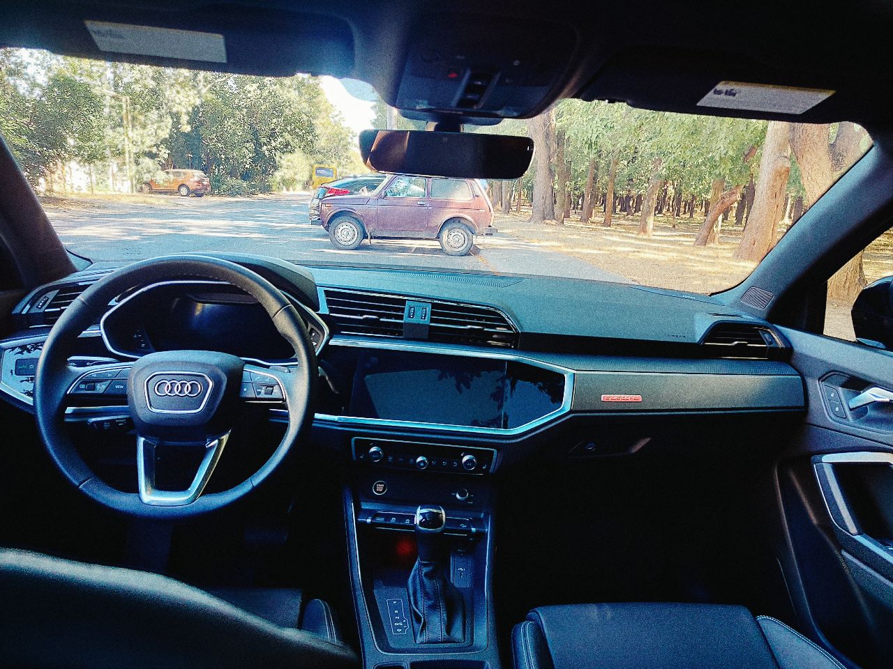 Audi Q3 - фото 11