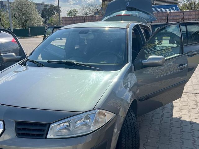 Renault Megane - фото 3