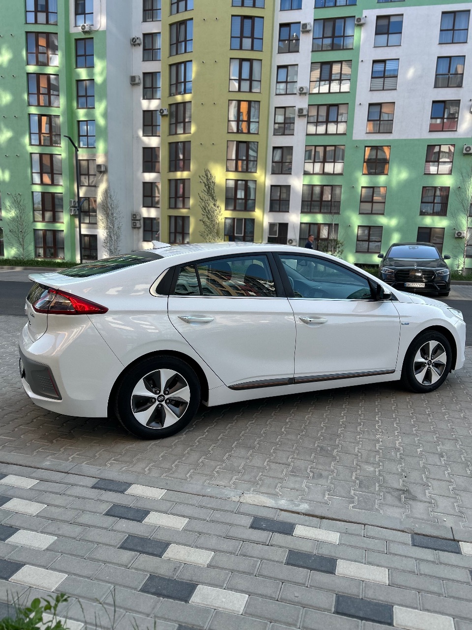 Hyundai IONIQ - фото 24