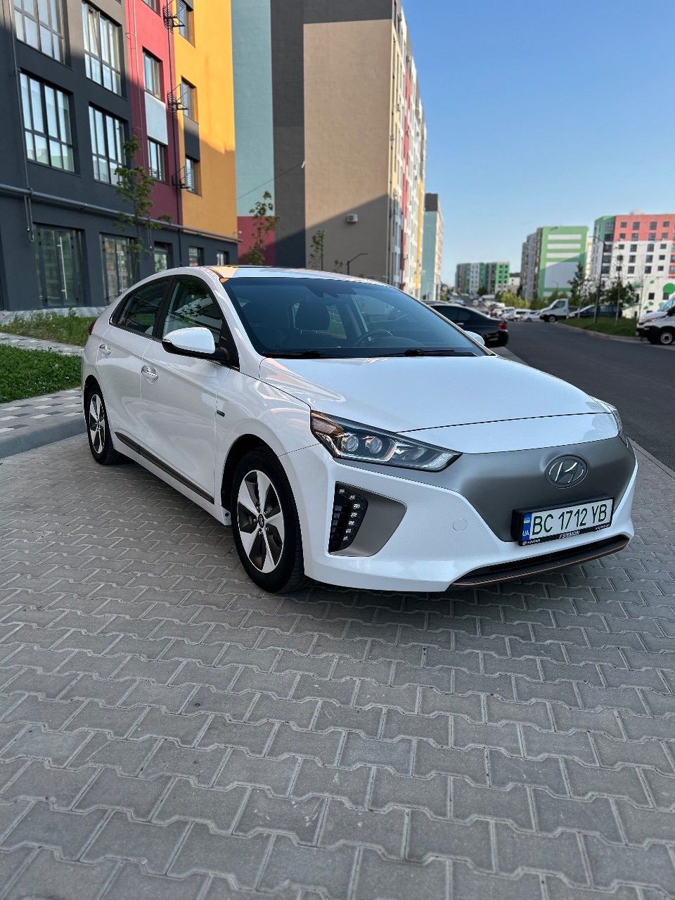 Hyundai IONIQ - фото 18