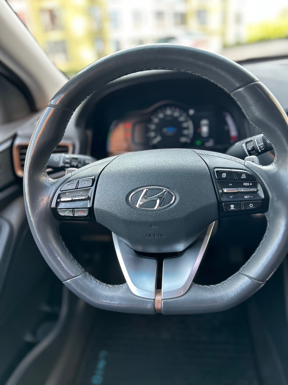 Hyundai IONIQ - фото 5