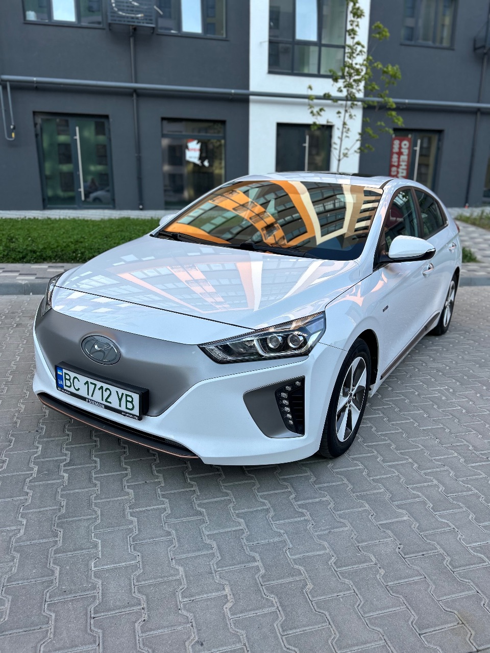 Hyundai IONIQ - фото 14
