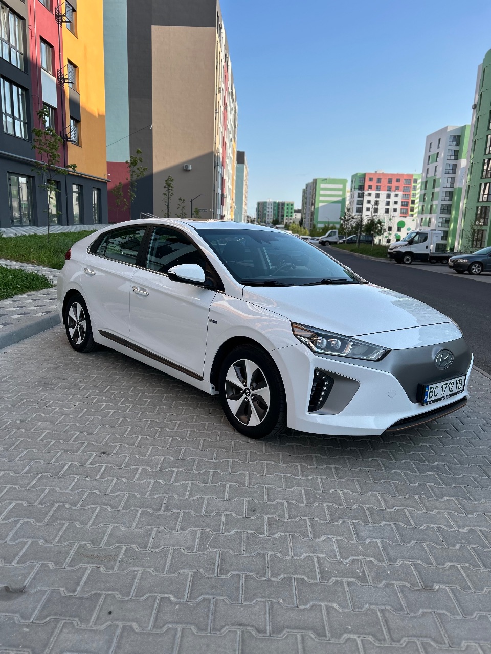 Hyundai IONIQ - фото 19