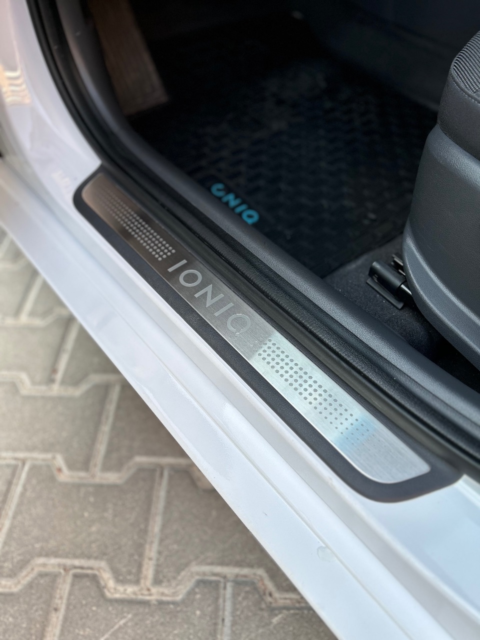 Hyundai IONIQ - фото 9