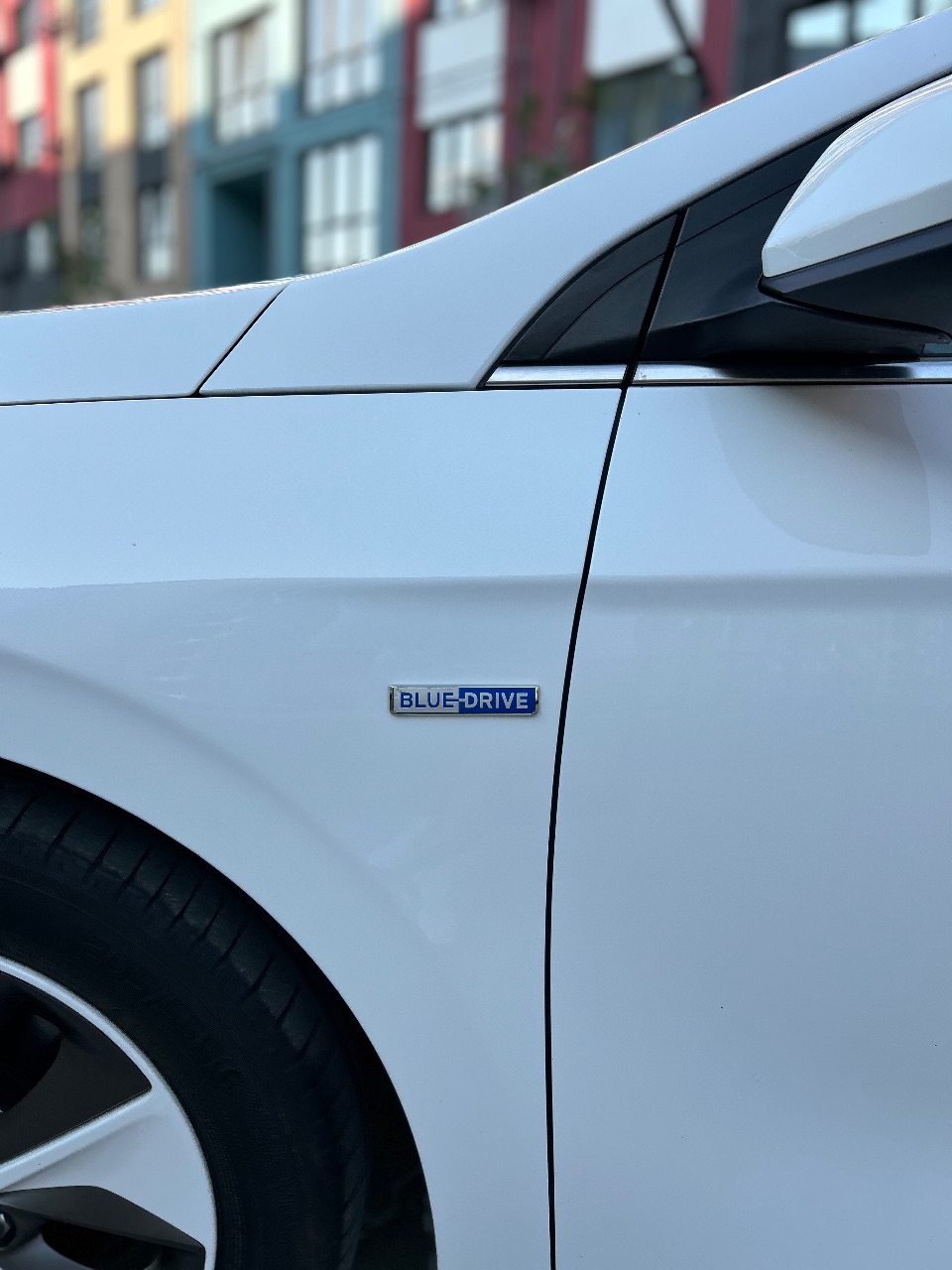 Hyundai IONIQ - фото 10