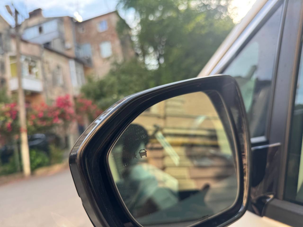 Chevrolet Bolt - фото 12