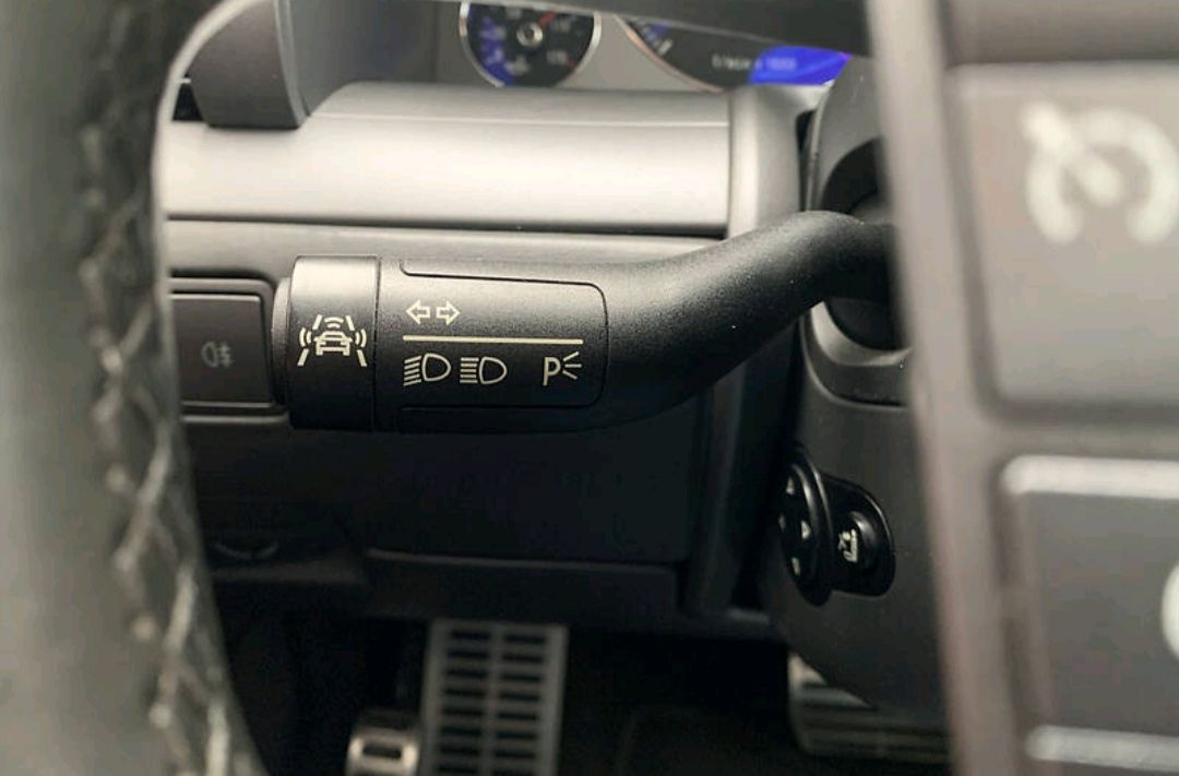 Volkswagen Phaeton - фото 14