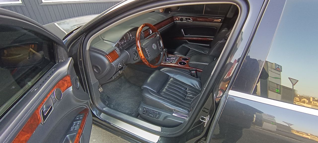 Volkswagen Phaeton - фото 23