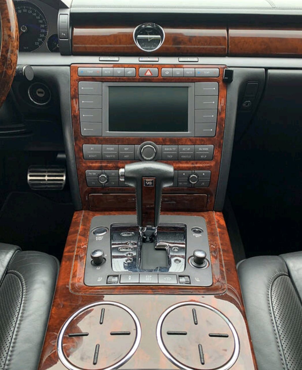 Volkswagen Phaeton - фото 8