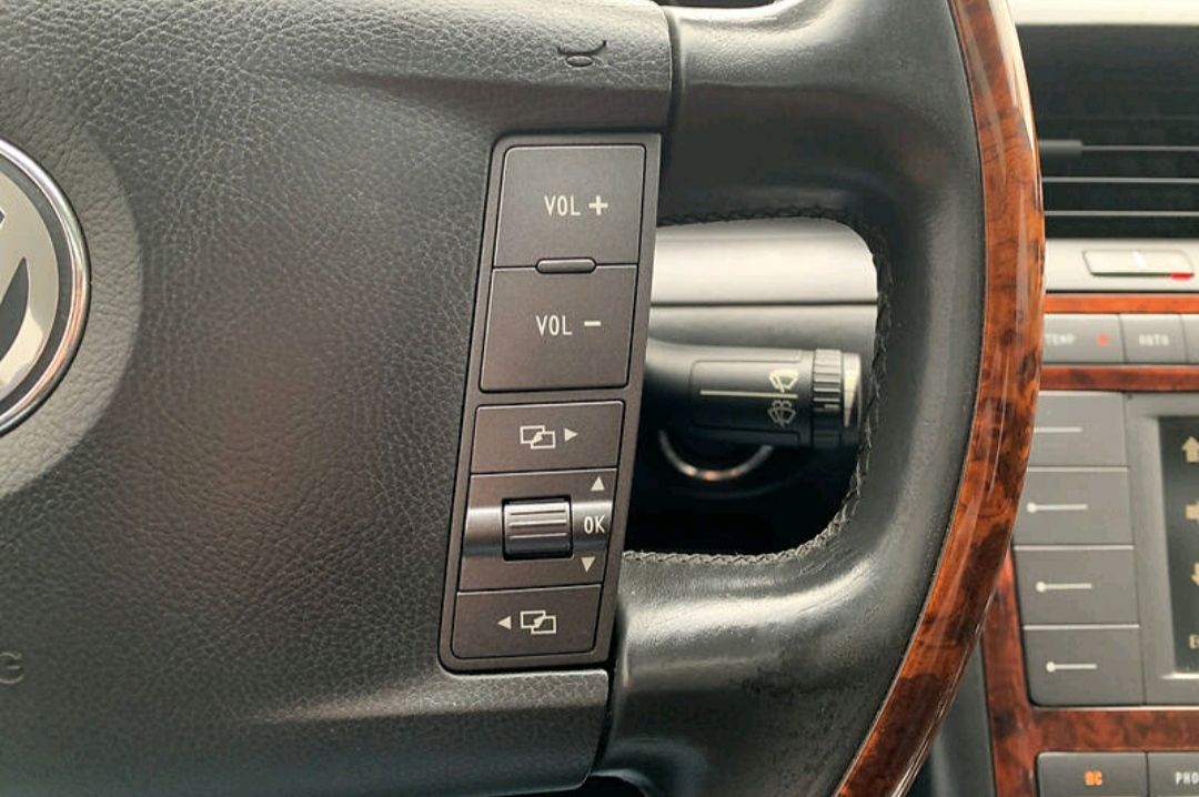 Volkswagen Phaeton - фото 10