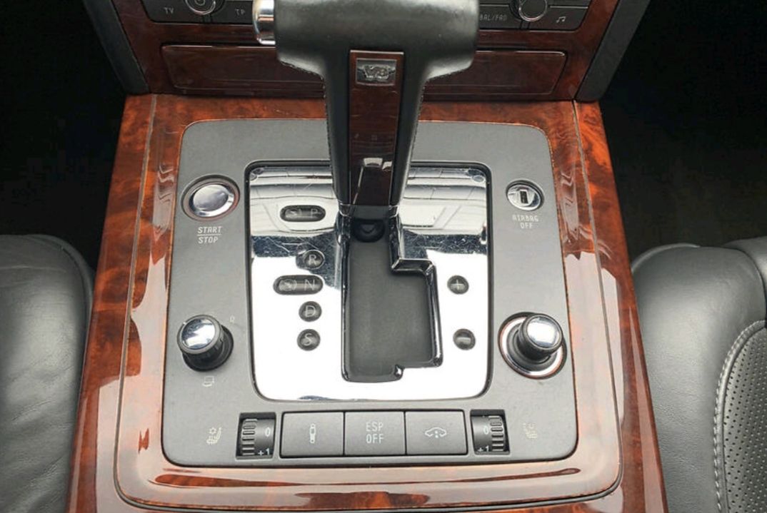 Volkswagen Phaeton - фото 12