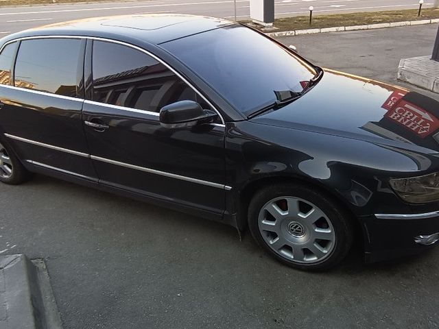 Volkswagen Phaeton - фото 2
