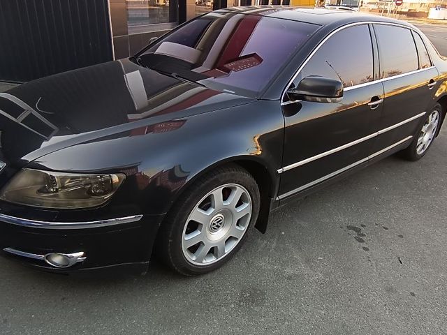 Volkswagen Phaeton - фото 1