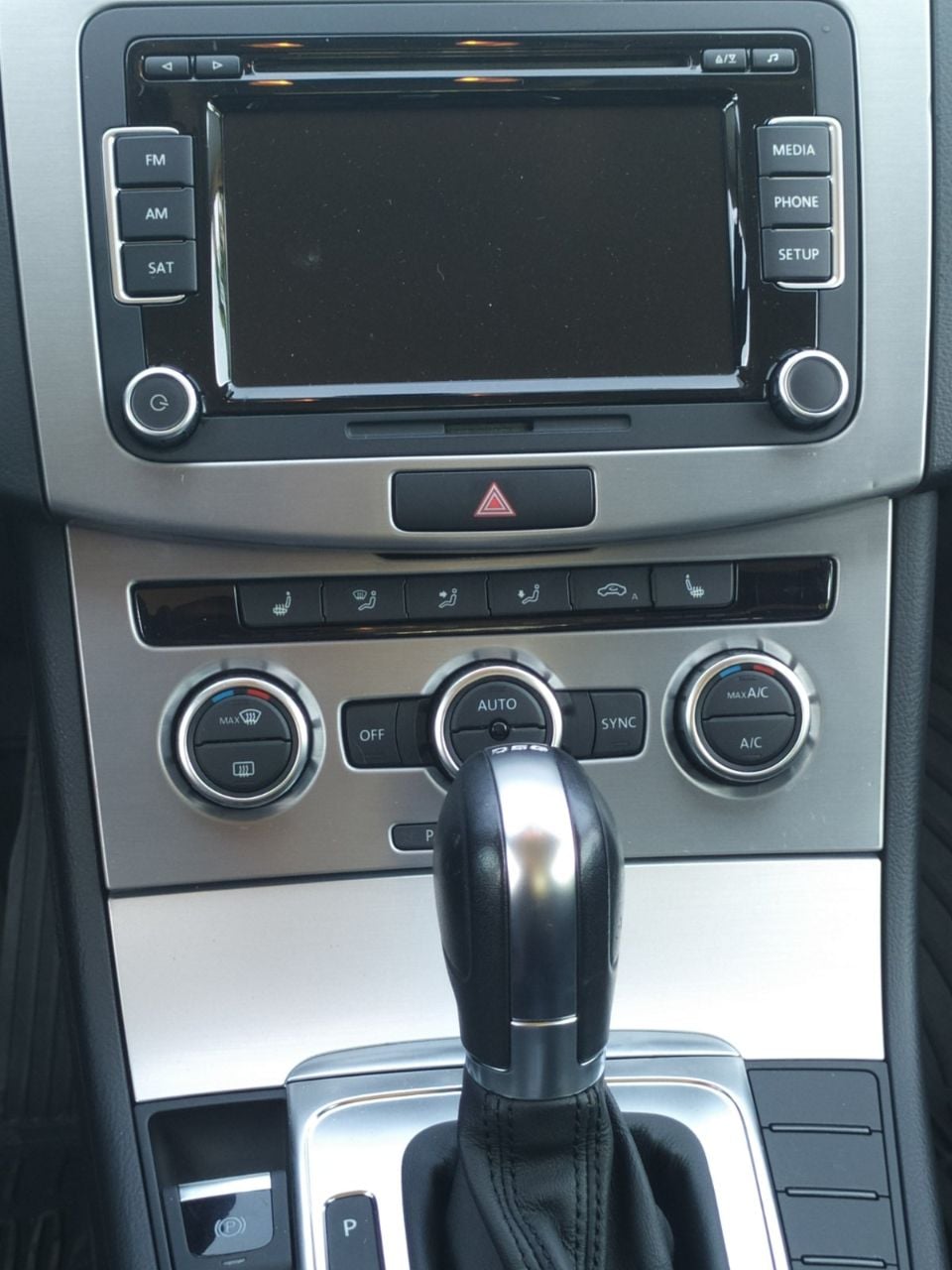 Volkswagen Passat CC - фото 8