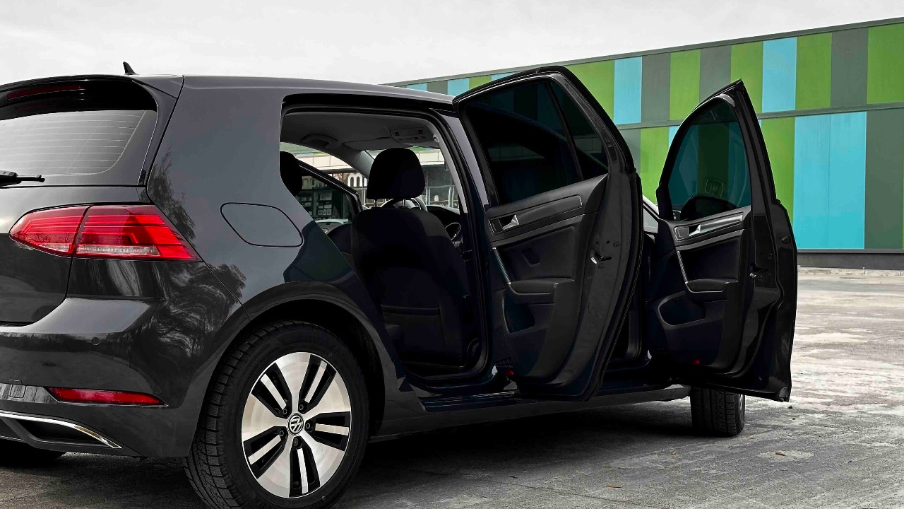 Volkswagen Golf - фото 20