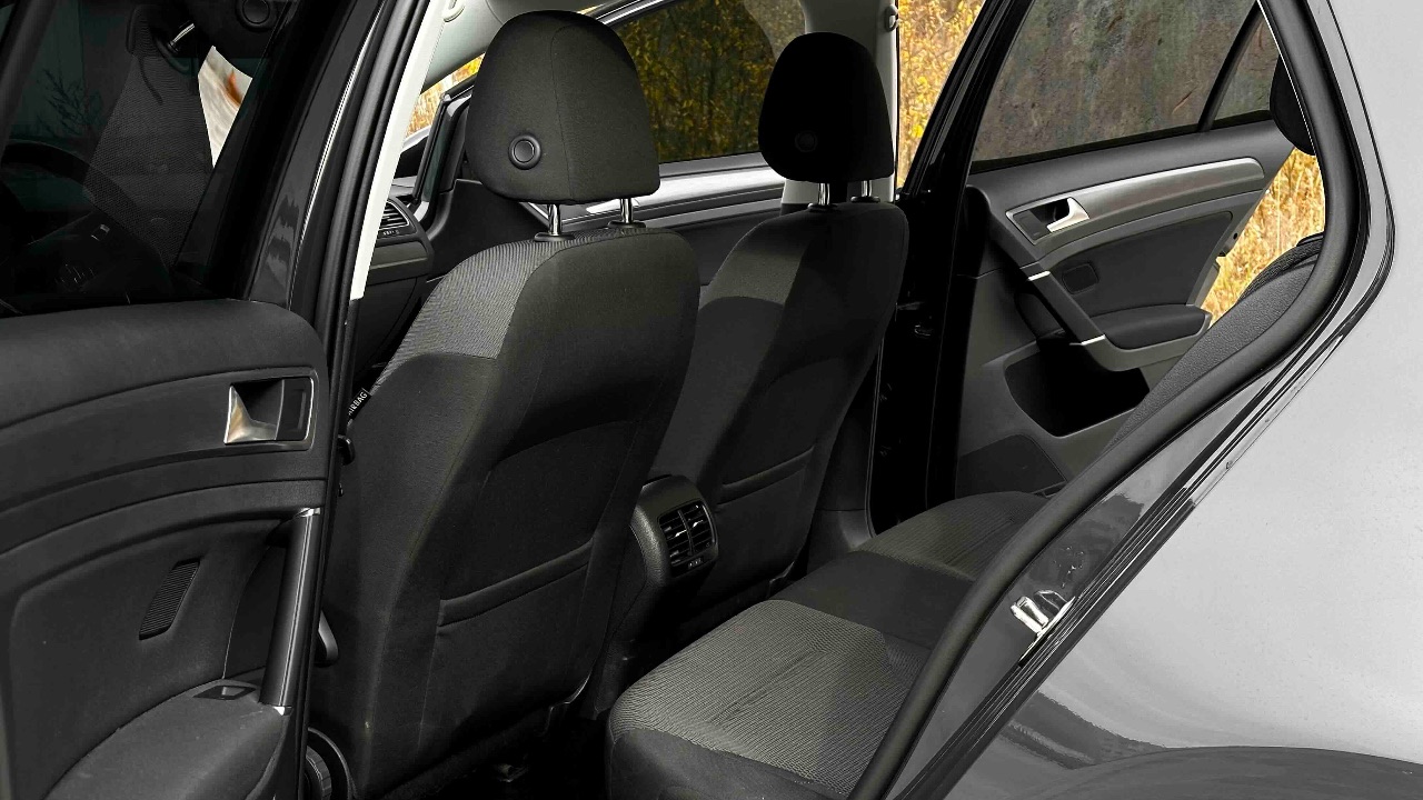 Volkswagen Golf - фото 24