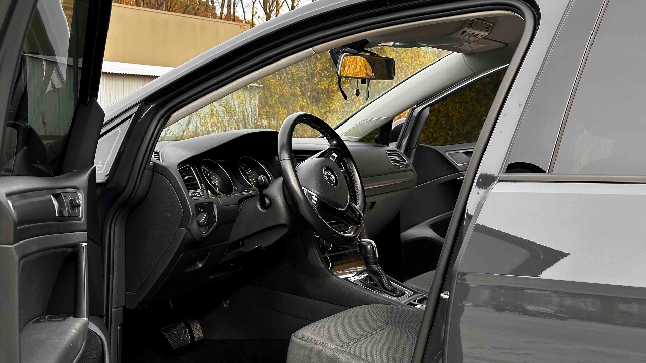 Volkswagen Golf - фото 22