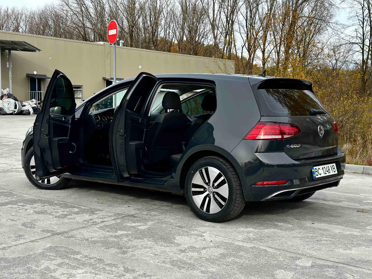 Volkswagen Golf - фото 21