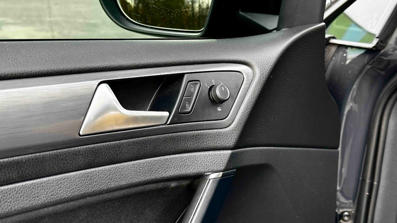 Volkswagen Golf - фото 23