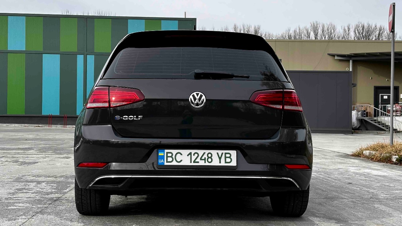 Volkswagen Golf - фото 19