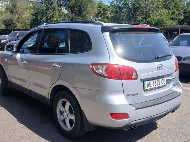 Hyundai Santa Fe - фото 4