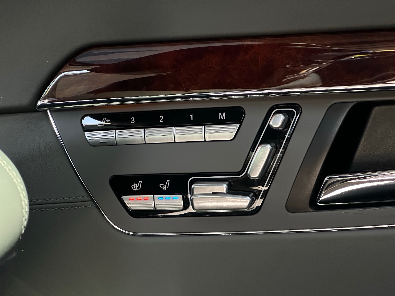 Mercedes-Benz S-Класс - фото 36