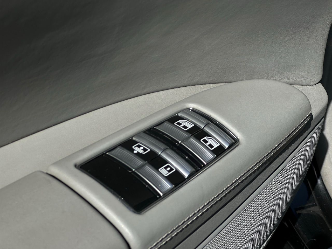 Mercedes-Benz S-Класс - фото 39