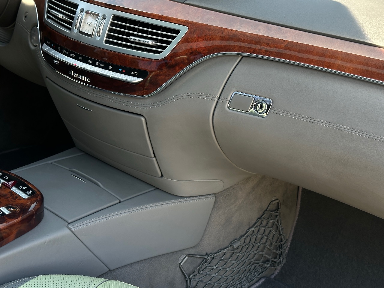 Mercedes-Benz S-Класс - фото 25