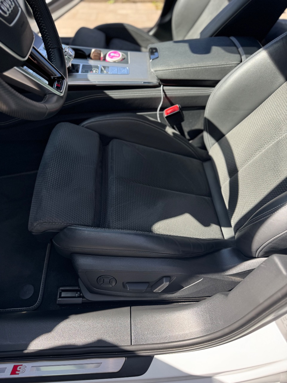 Audi A6 - фото 2