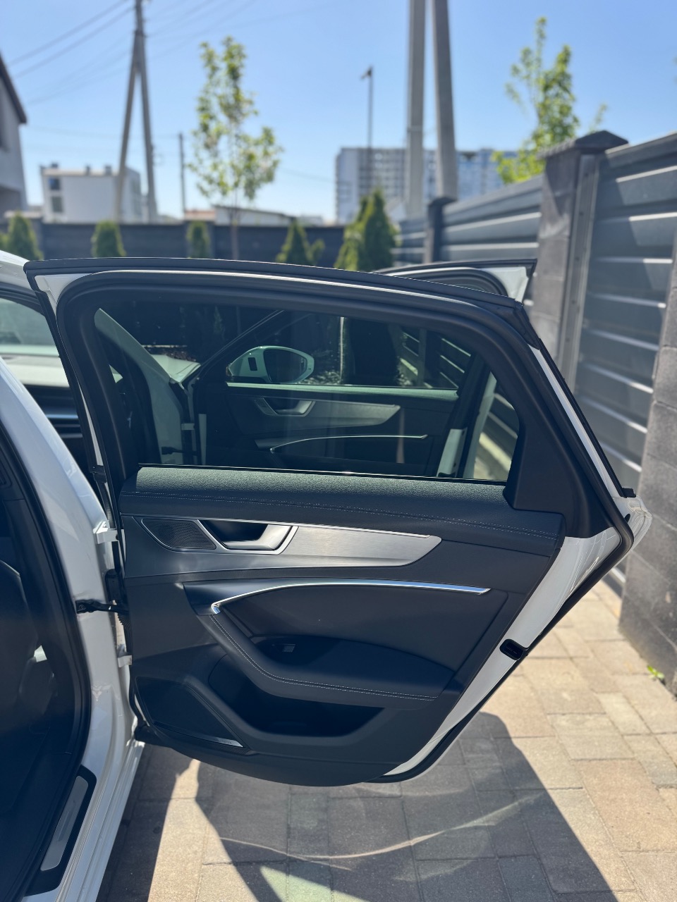 Audi A6 - фото 39