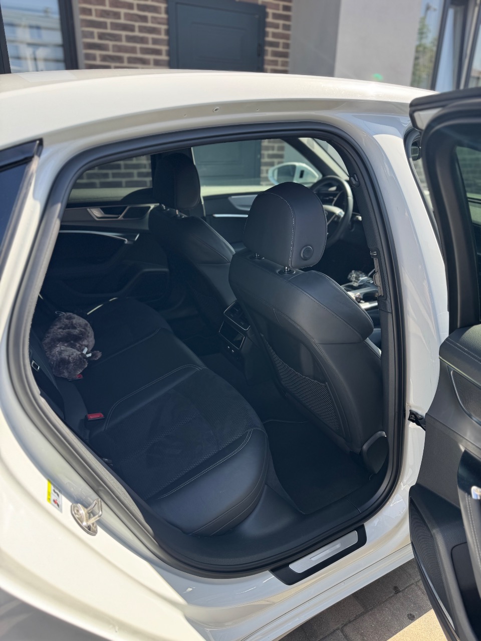 Audi A6 - фото 33