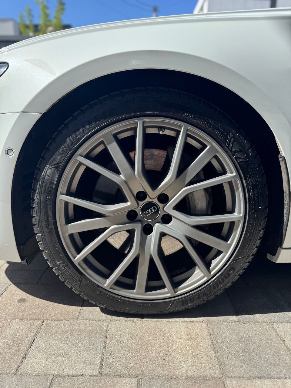 Audi A6 - фото 11