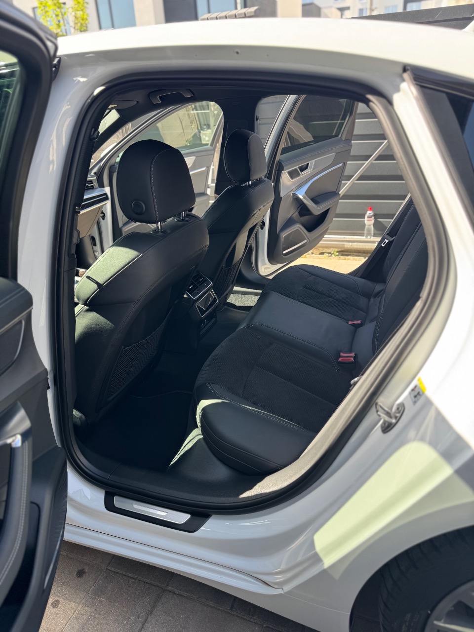 Audi A6 - фото 36