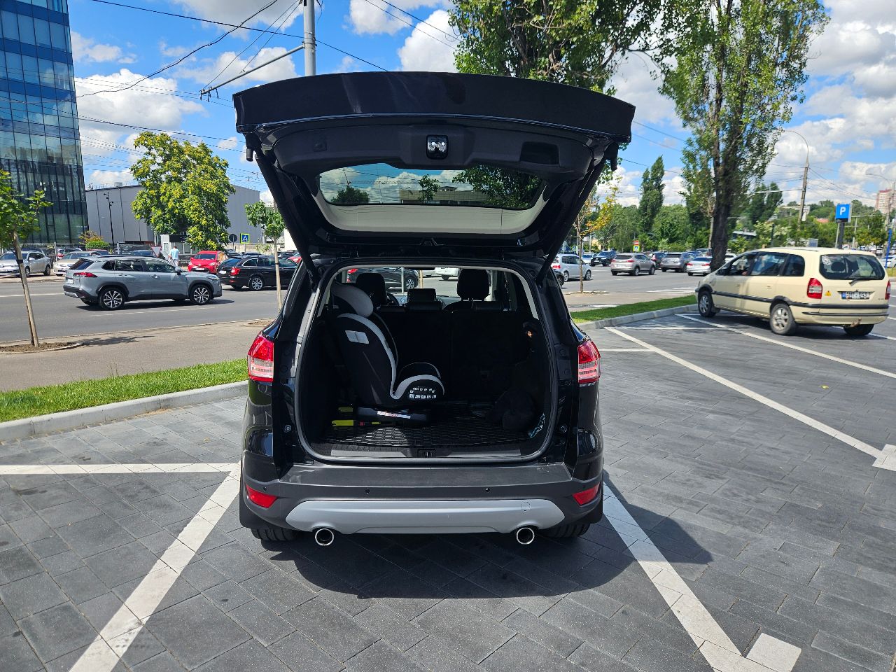 Ford Kuga - фото 12