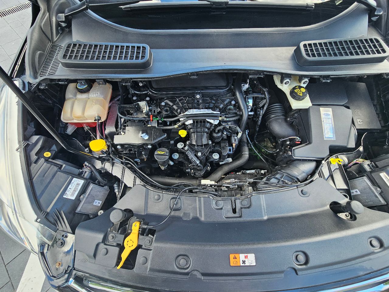 Ford Kuga - фото 17