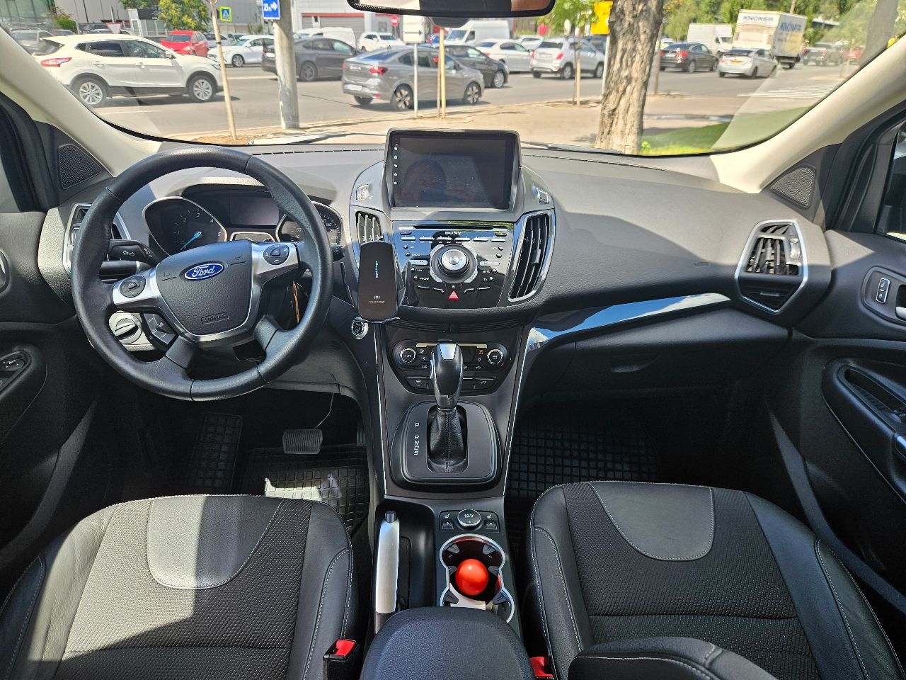 Ford Kuga - фото 11