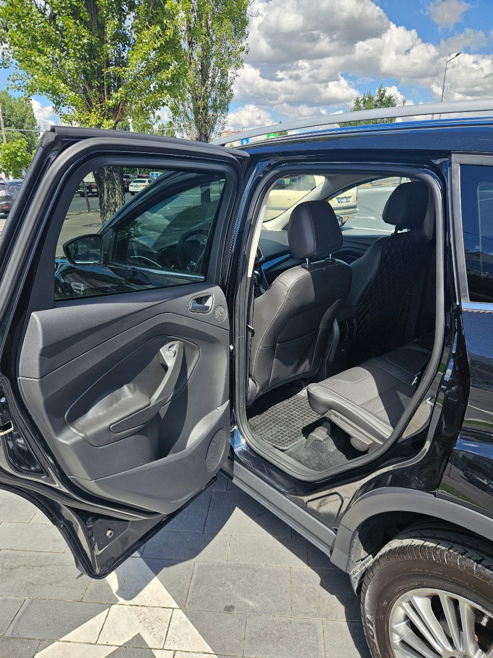 Ford Kuga - фото 9