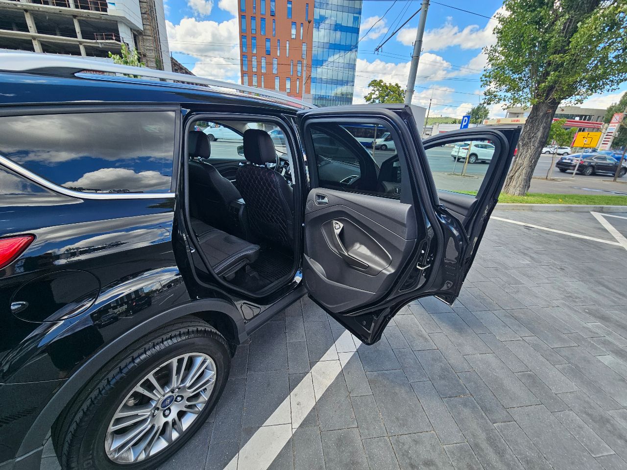 Ford Kuga - фото 15