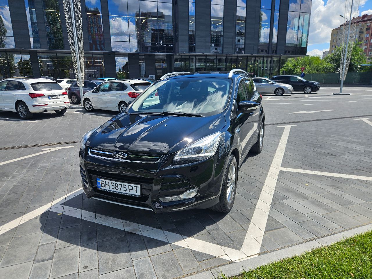 Ford Kuga - фото 1