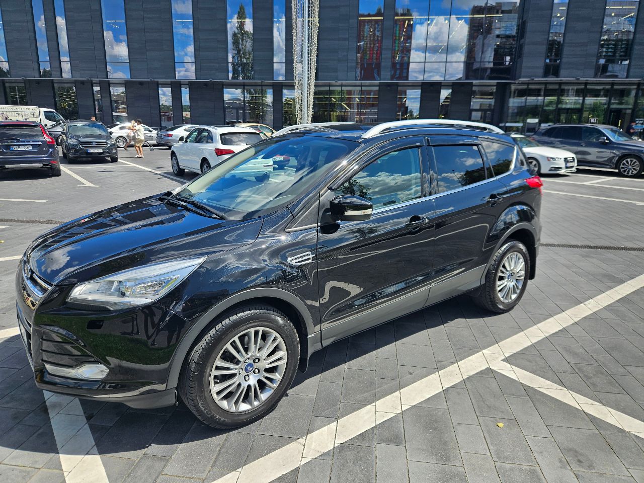 Ford Kuga - фото 4