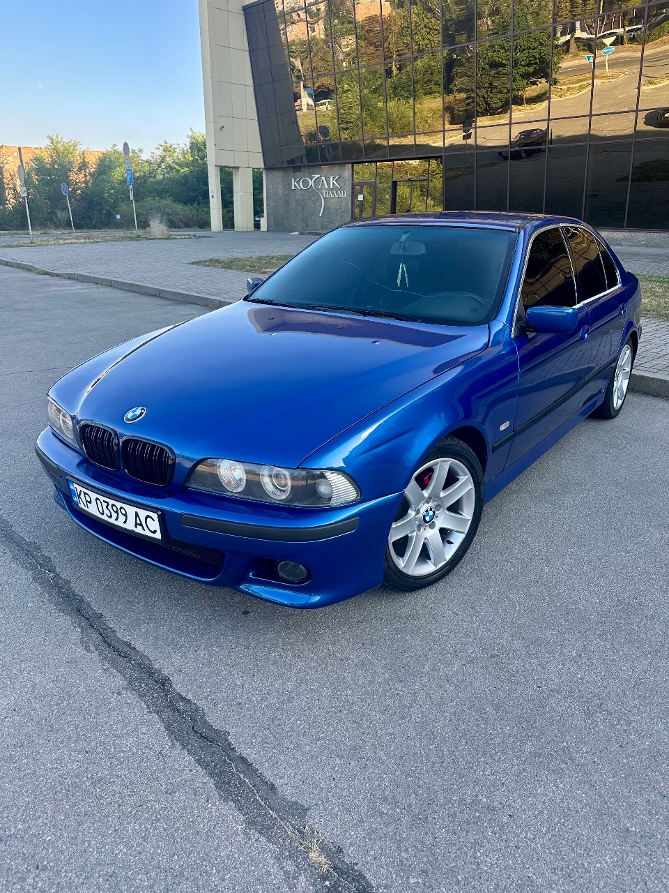 BMW 5 серії - фото 1