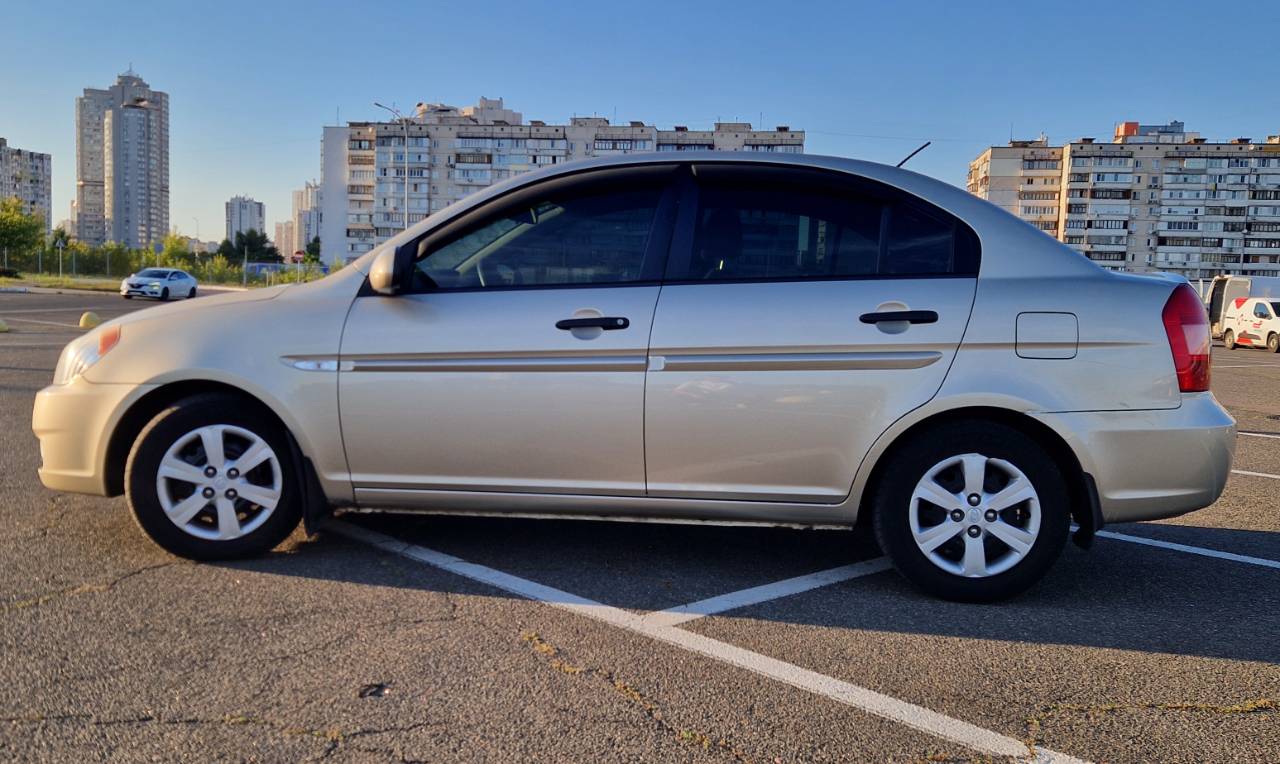 Hyundai Accent - фото 4