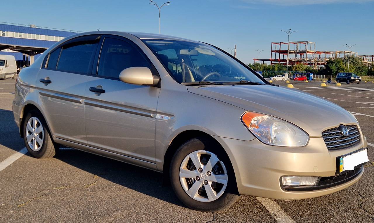 Hyundai Accent - фото 9