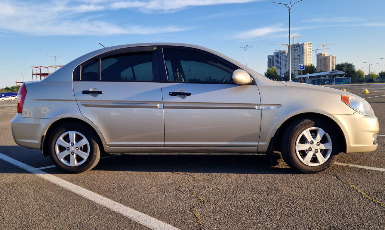 Hyundai Accent - фото 5