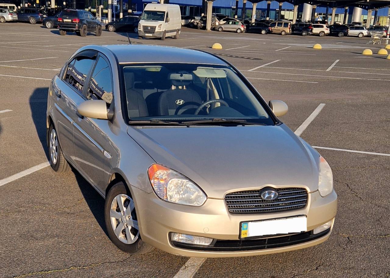 Hyundai Accent - фото 3