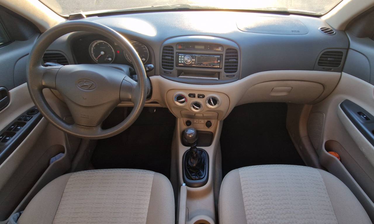 Hyundai Accent - фото 7