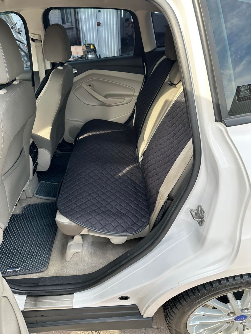 Ford C-MAX - фото 10