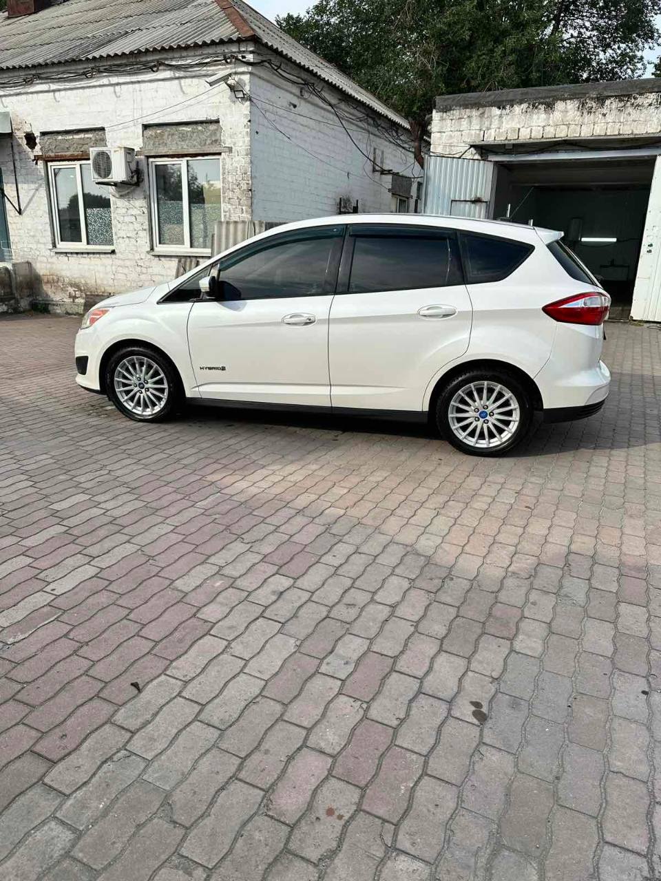 Ford C-MAX - фото 6